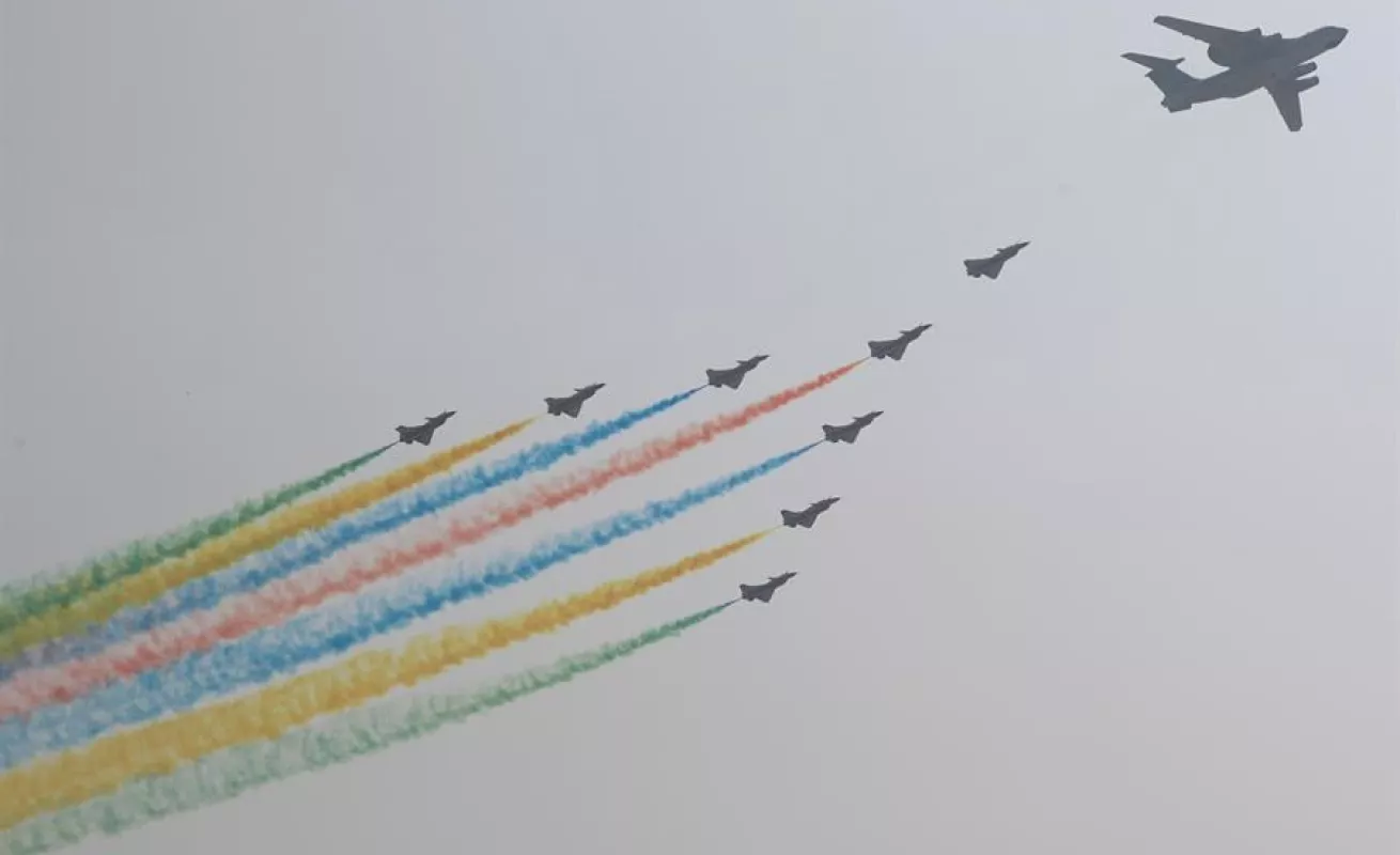 China exhibe su poderío en un desfile y celebra sus 70 años de fundación