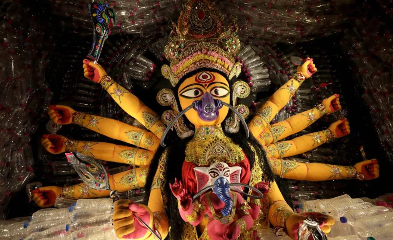 Hermoso festival hinduista de Durgá Puyá