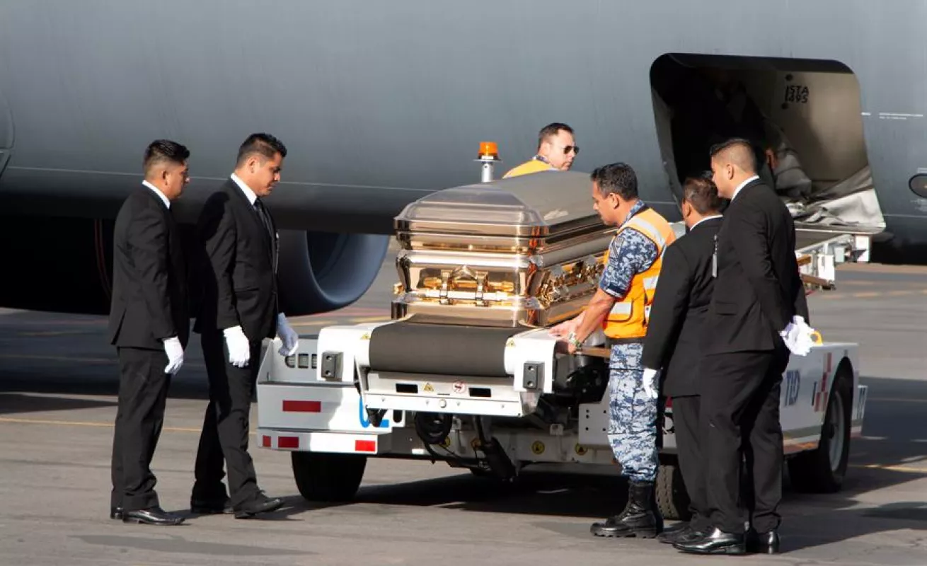 México dice finalmente adiós al legendario cantante José José