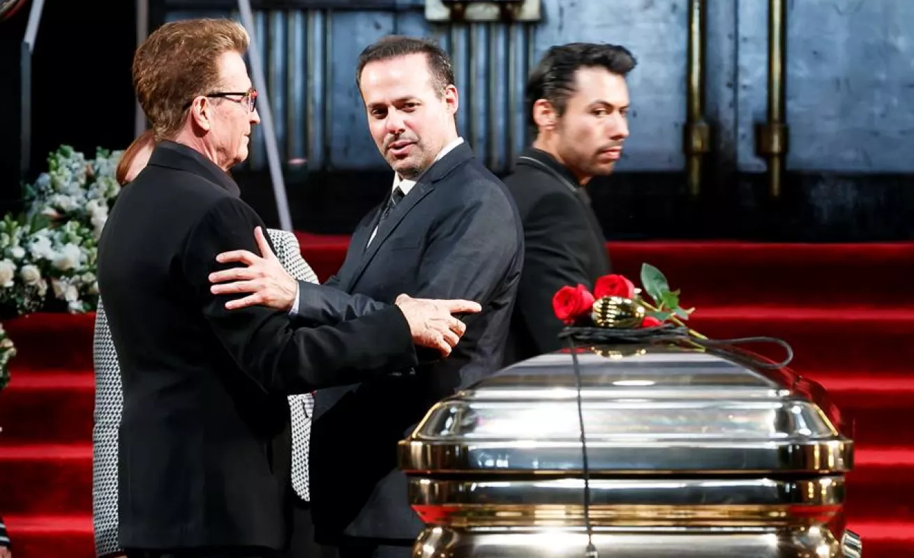 México dice finalmente adiós al legendario cantante José José