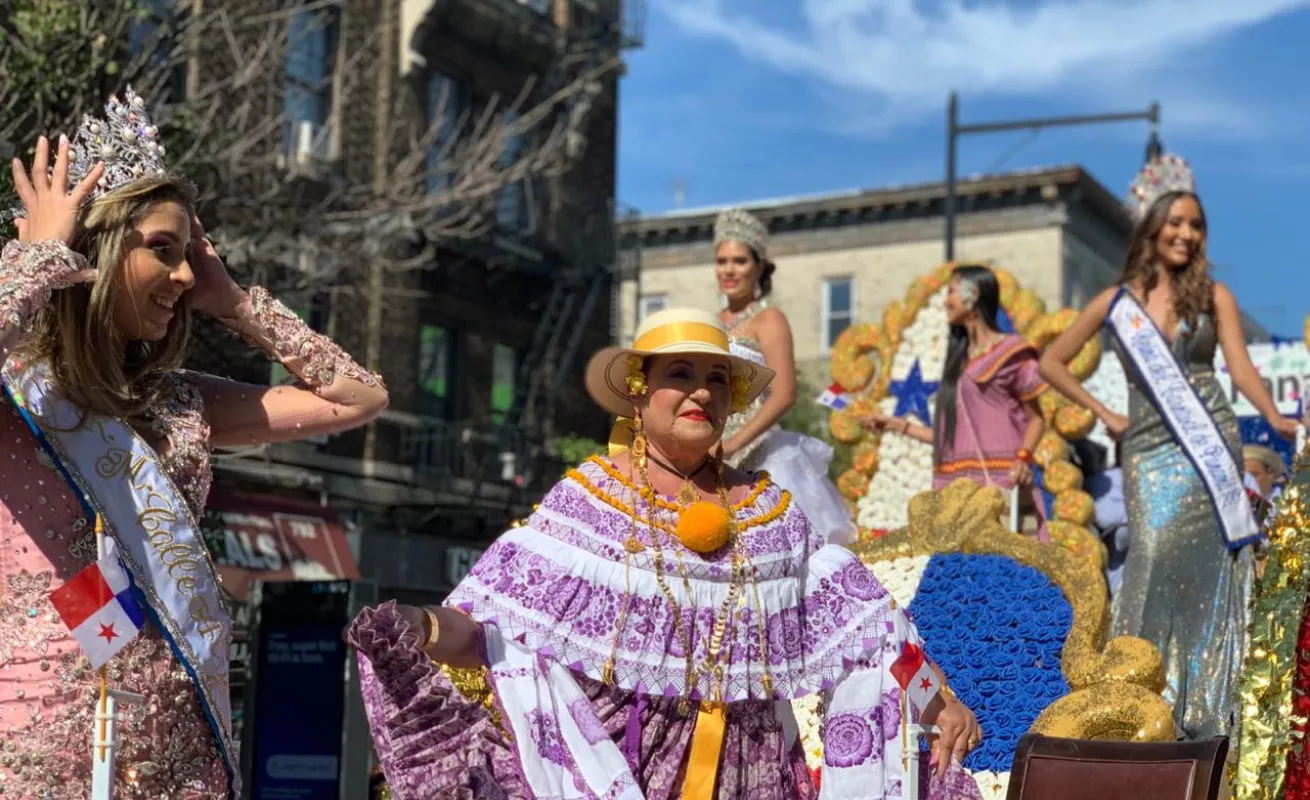 Panameños engalanan Nueva York en el desfile de la Hispanidad