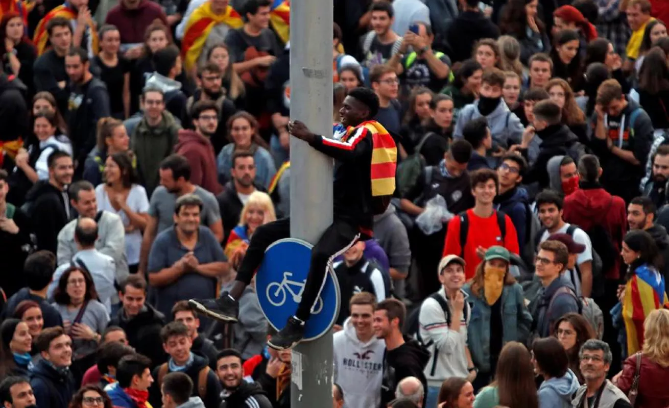 Barcelona vive otro día de intensas protestas 