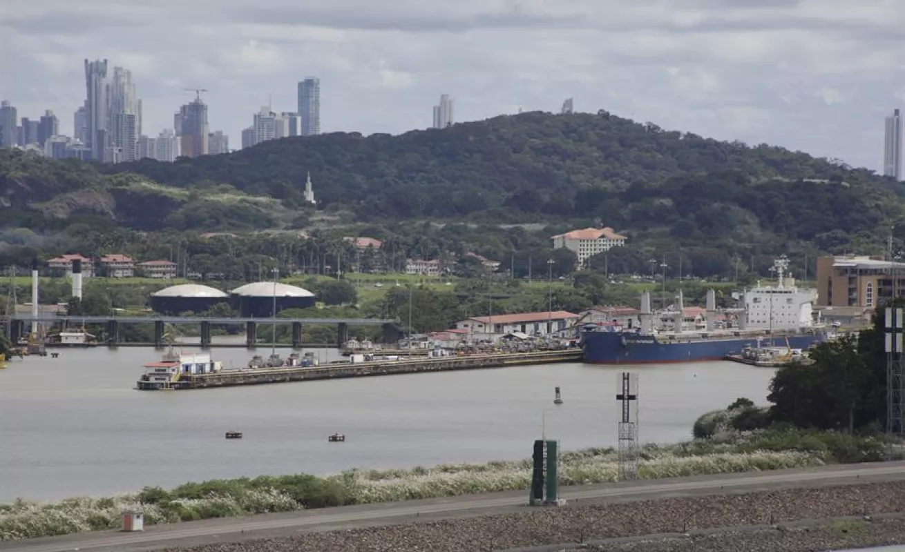 Canal de Panamá abre estación que eleva hasta 12 tránsitos diarios de buques