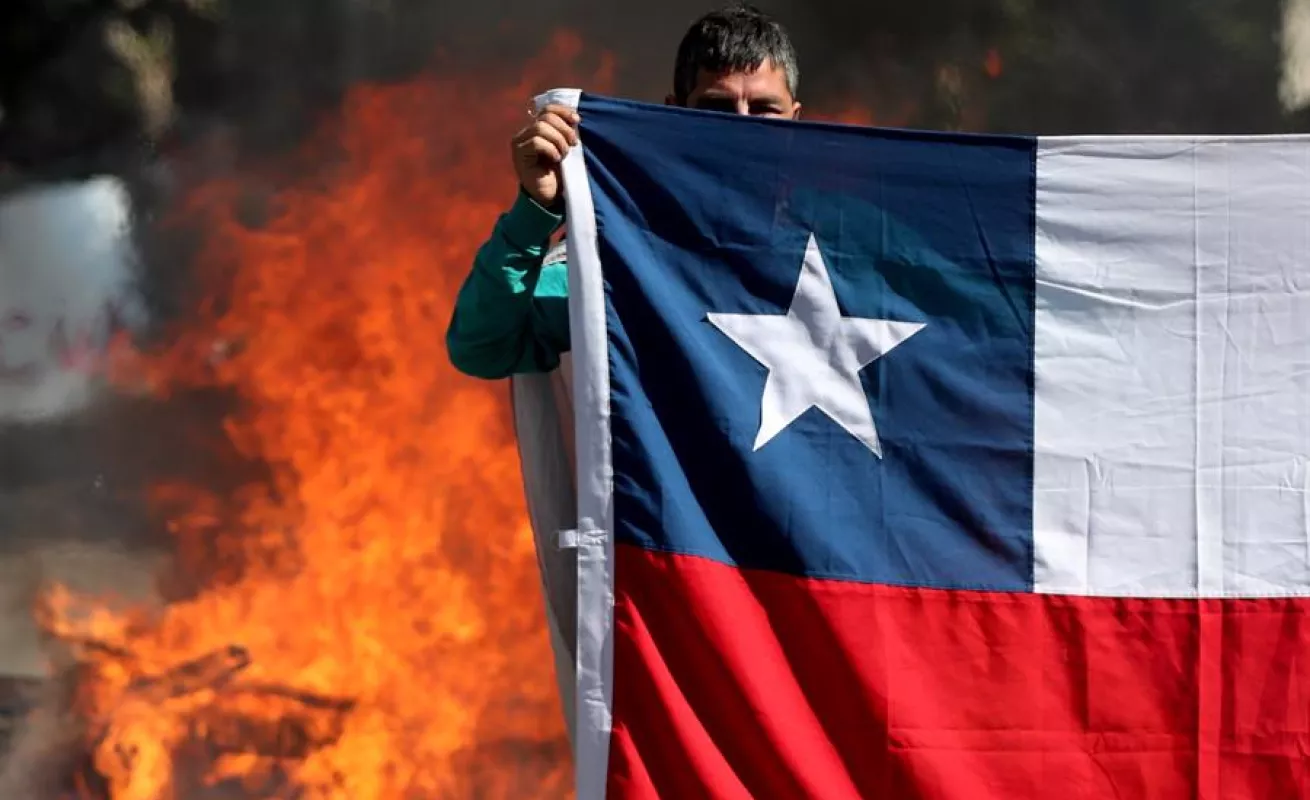 Miles de chilenos protestan por séptimo día en las calles de Santiago