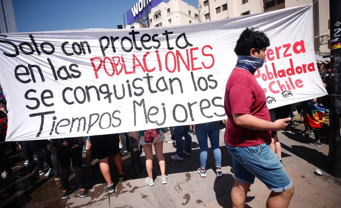 Miles de chilenos protestan por séptimo día en las calles de Santiago