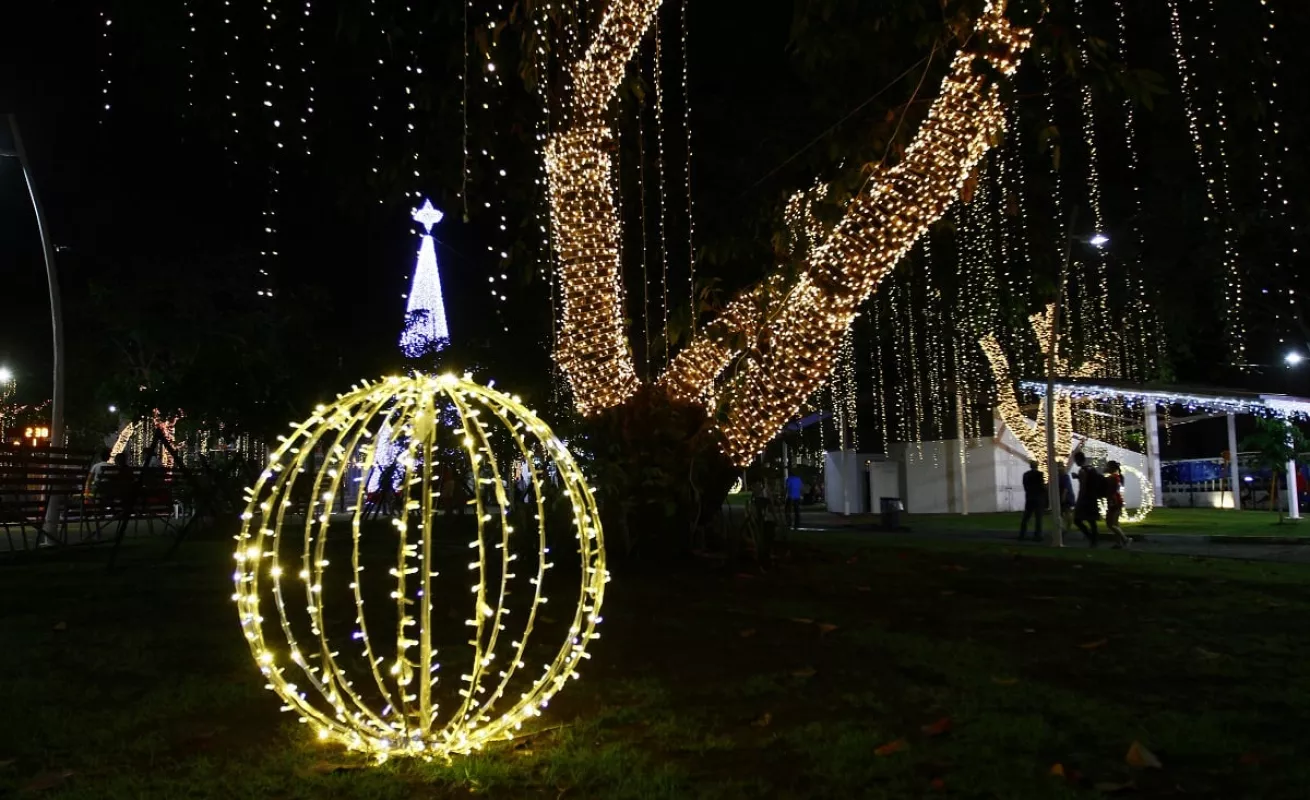 La magia de la Navidad llega a los parques de la ciudad de Panamá 