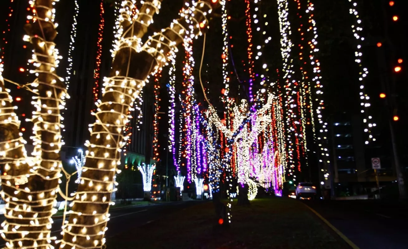 La magia de la Navidad llega a los parques de la ciudad de Panamá 