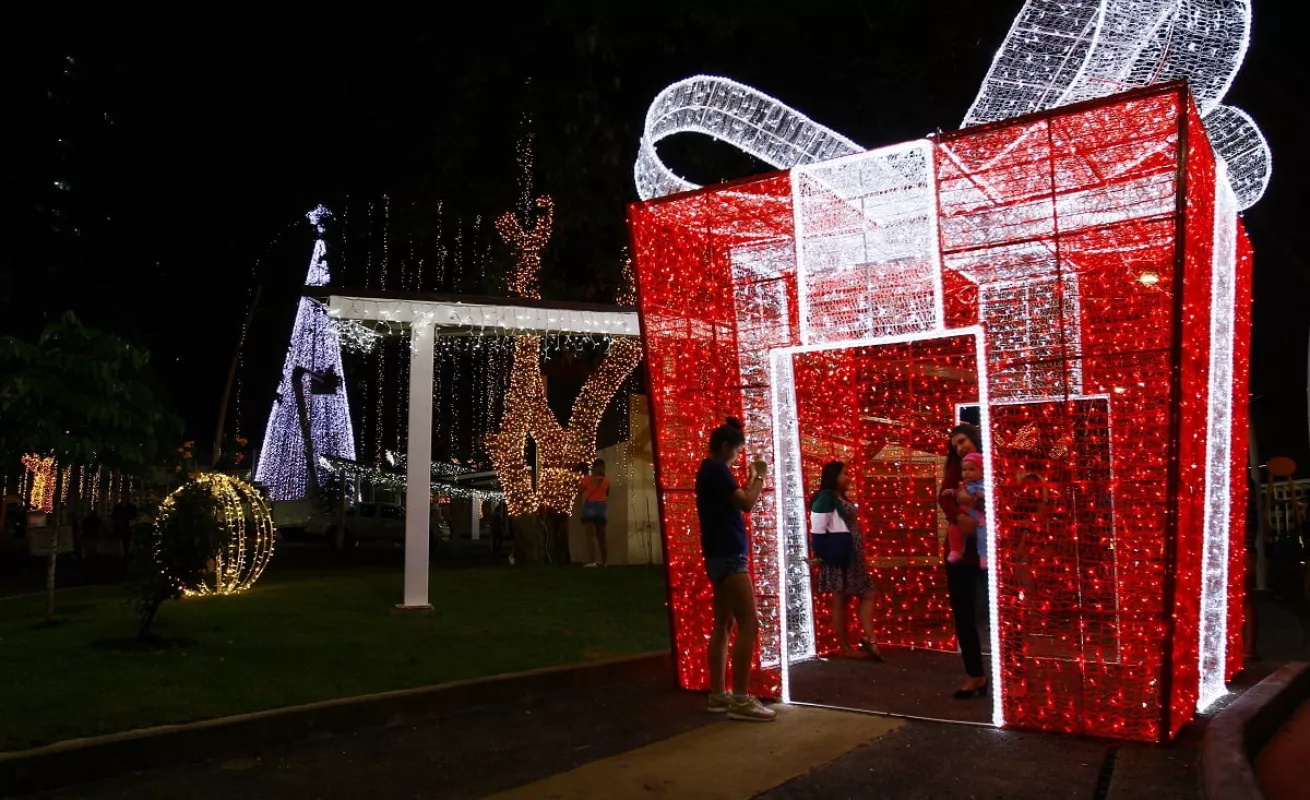 La magia de la Navidad llega a los parques de la ciudad de Panamá 