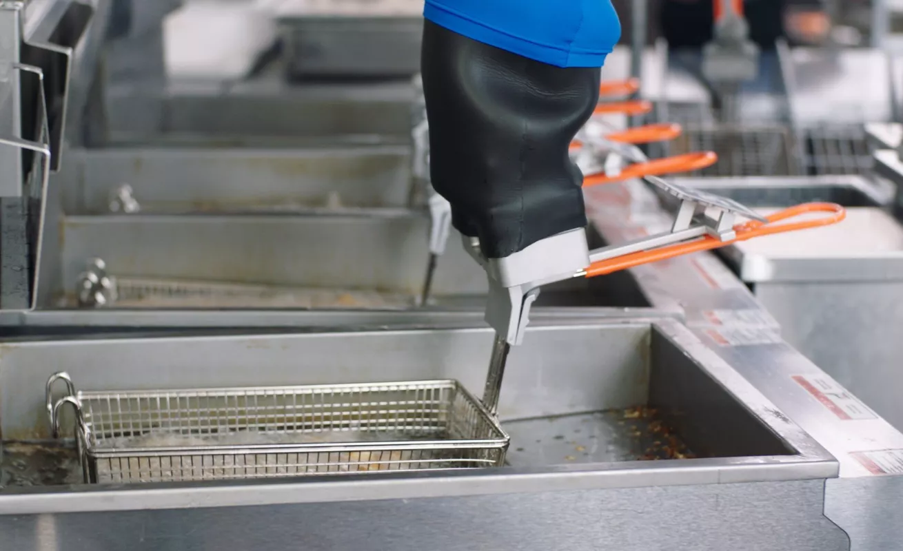 El robot cocinero es el fututo de la comida rápida