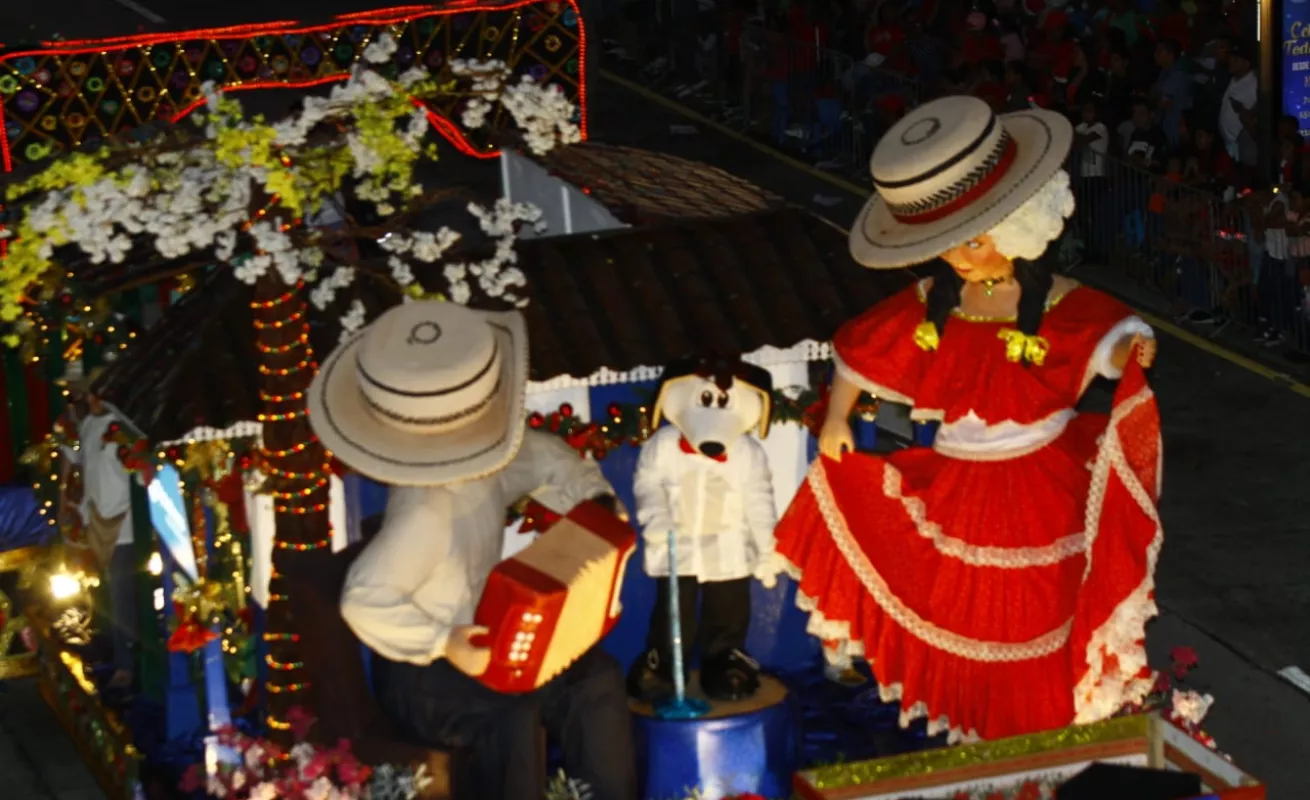 Alegría y mucha diversión durante el desfile 'Soy Panamá, Soy Navidad'