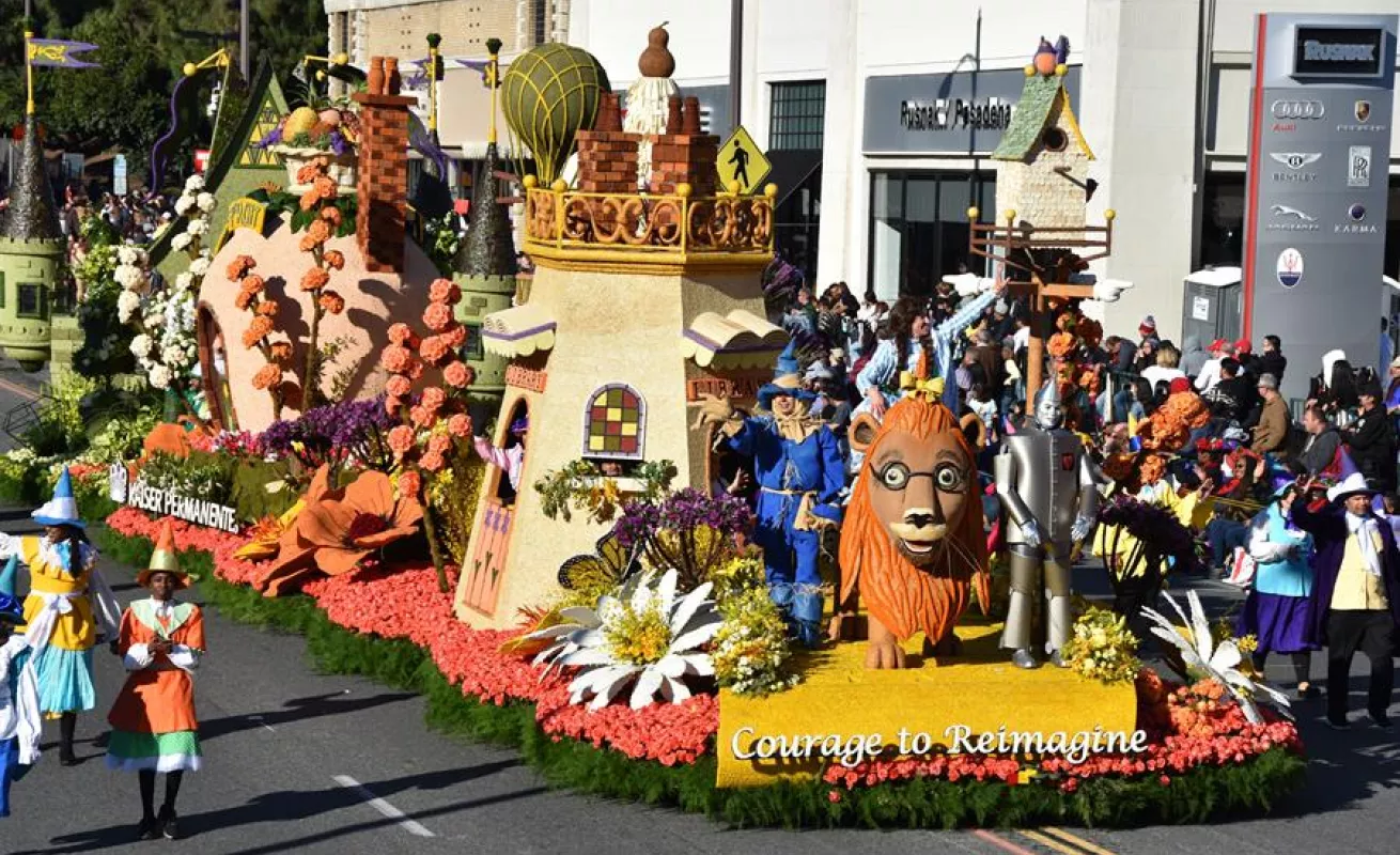 Latinos estelarizan el Desfile de las Rosas como muestra de su éxito en EEUU