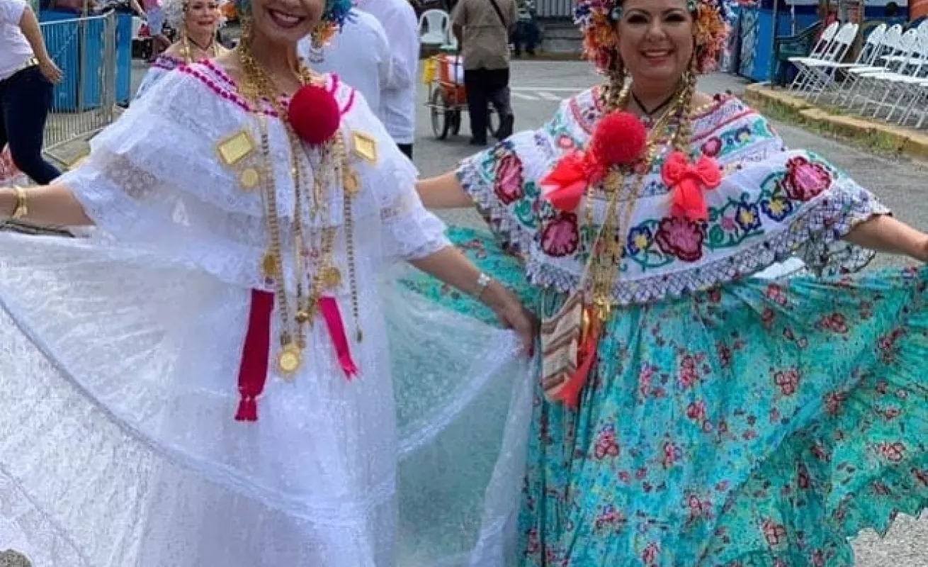 Desfile de las Mil Polleras engalanó al pueblo de Las Tablas