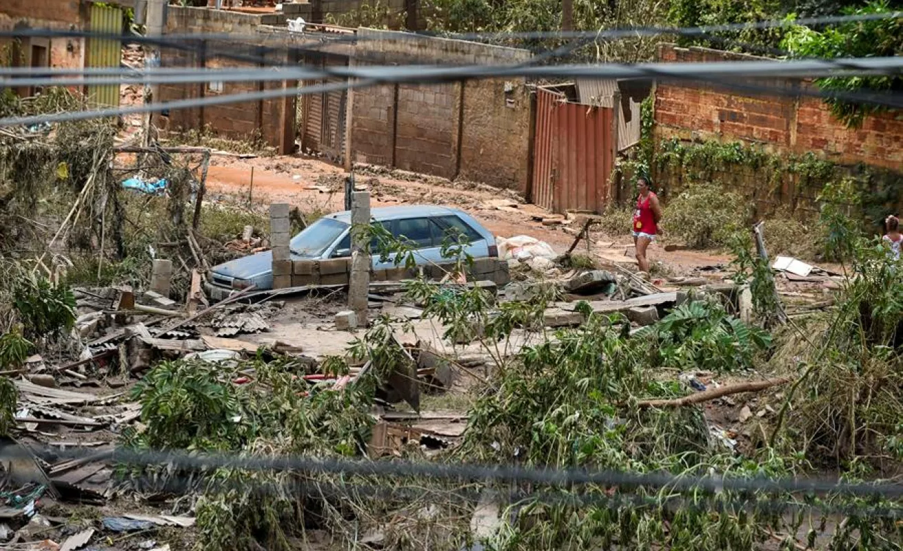 Lluvias que castigan al estado brasileño de Minas Gerais (Fotos)