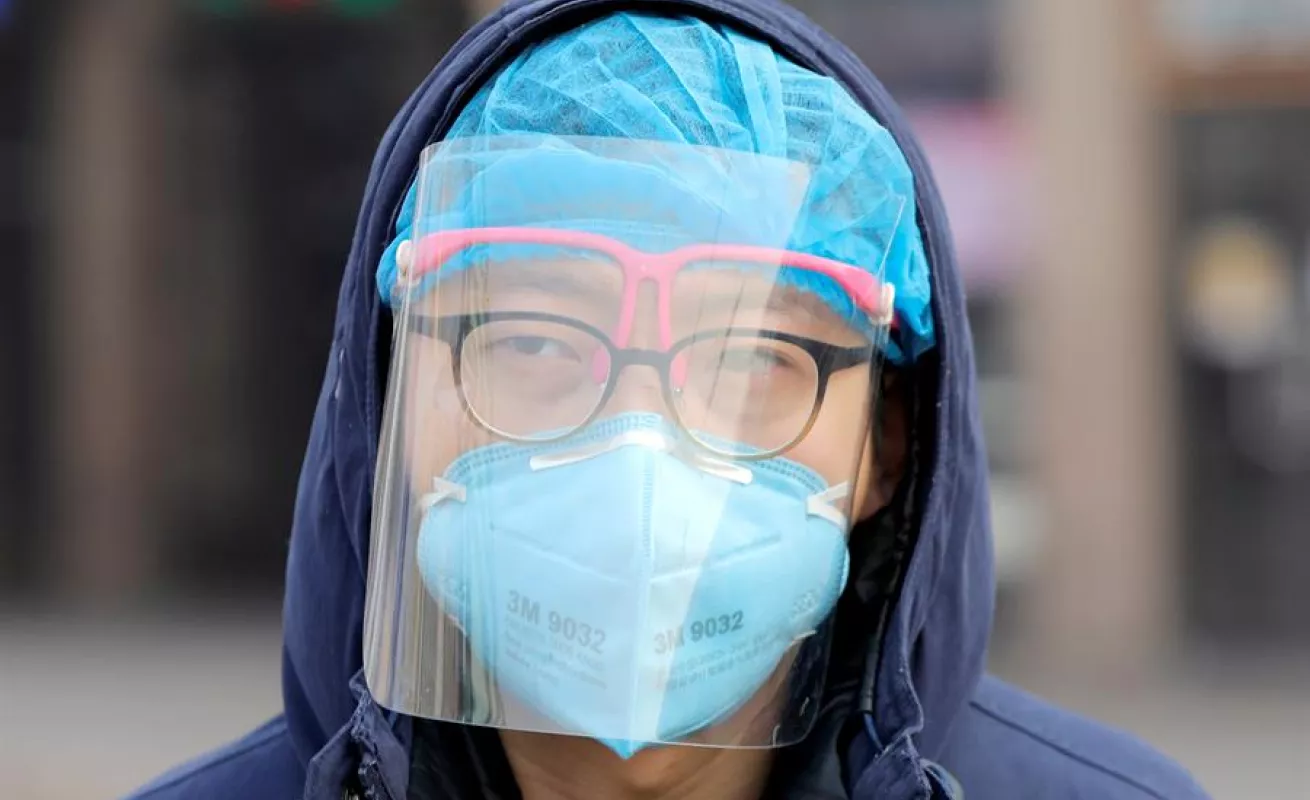 Ingenio 'Made in China': ante la escasez, remedios caseros contra el COVID-19