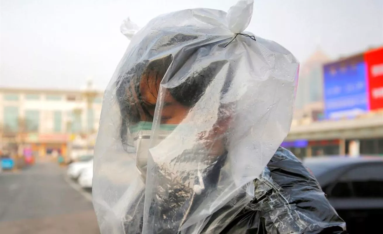 Ingenio 'Made in China': ante la escasez, remedios caseros contra el COVID-19