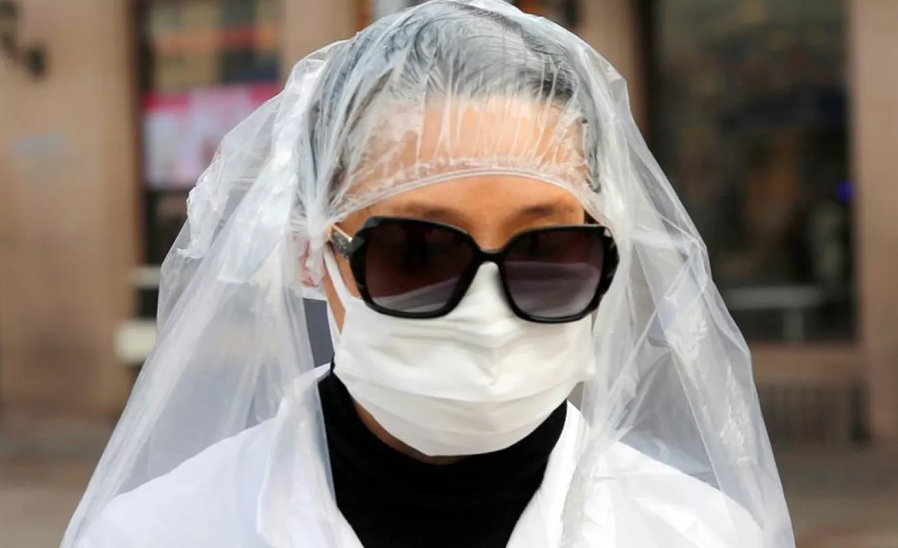 Ingenio 'Made in China': ante la escasez, remedios caseros contra el COVID-19