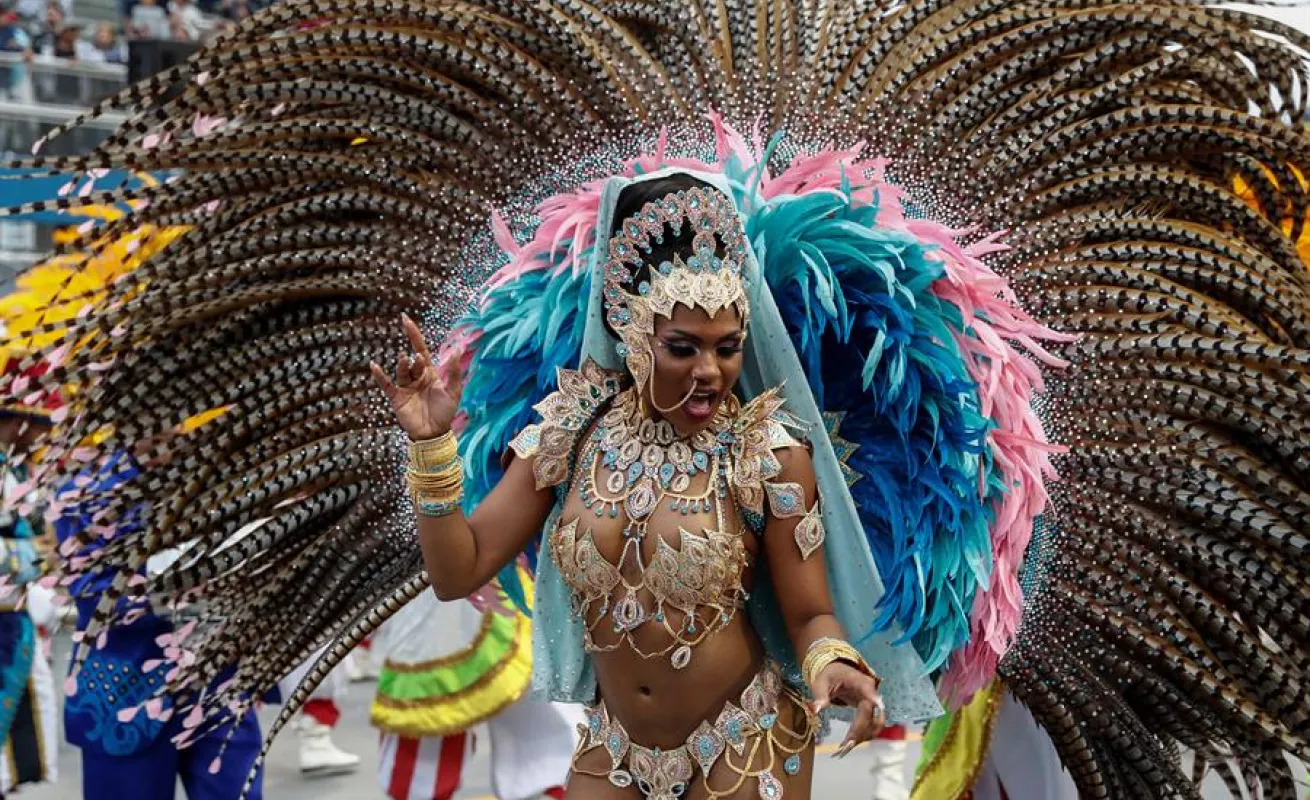 Arranca el Carnaval de Río, la mayor fiesta de Brasil