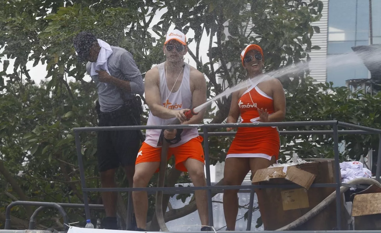 Desorden, mojadera y buca demencia en el Carnaval capitalino 