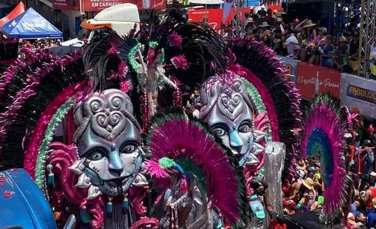 Yemayá y Lady Gaga triunfan en el Carnaval tableño