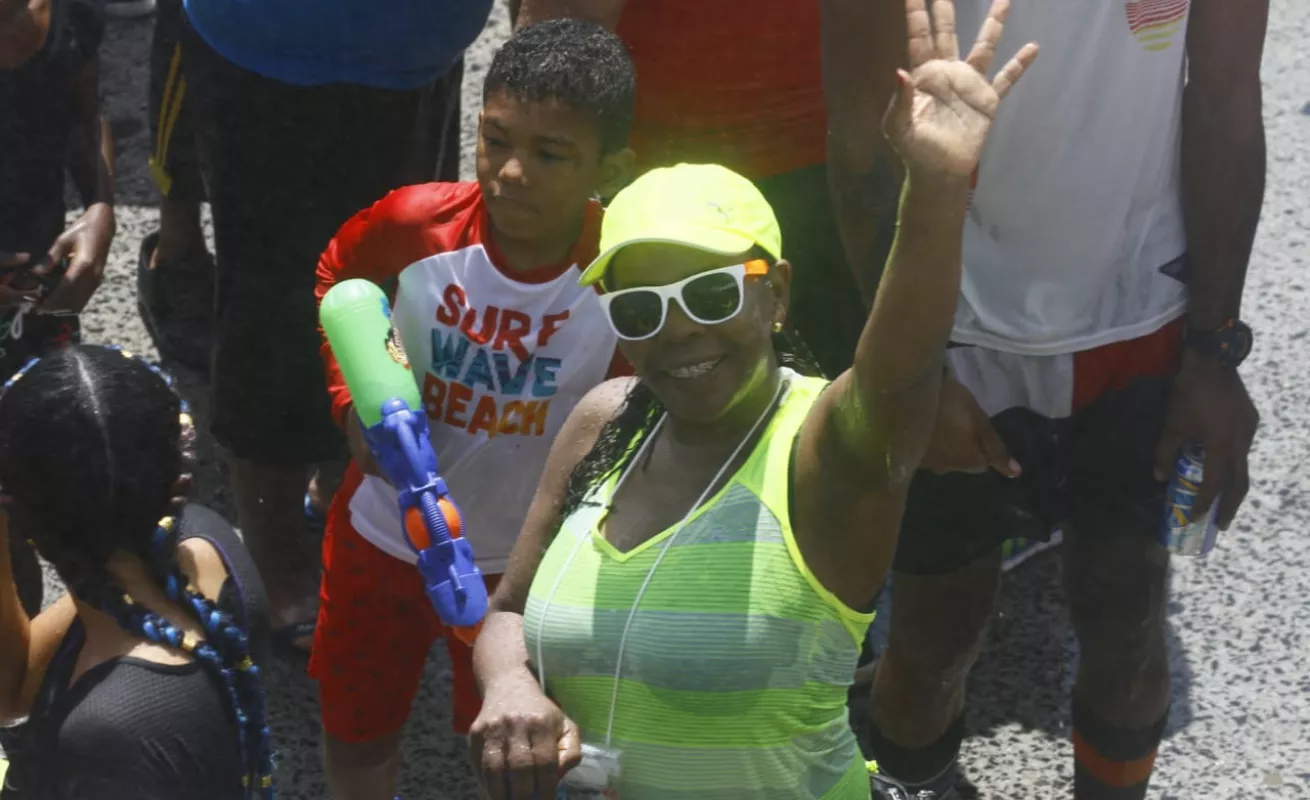 Diversión y gozadera en los culecos de la Cinta Costera 