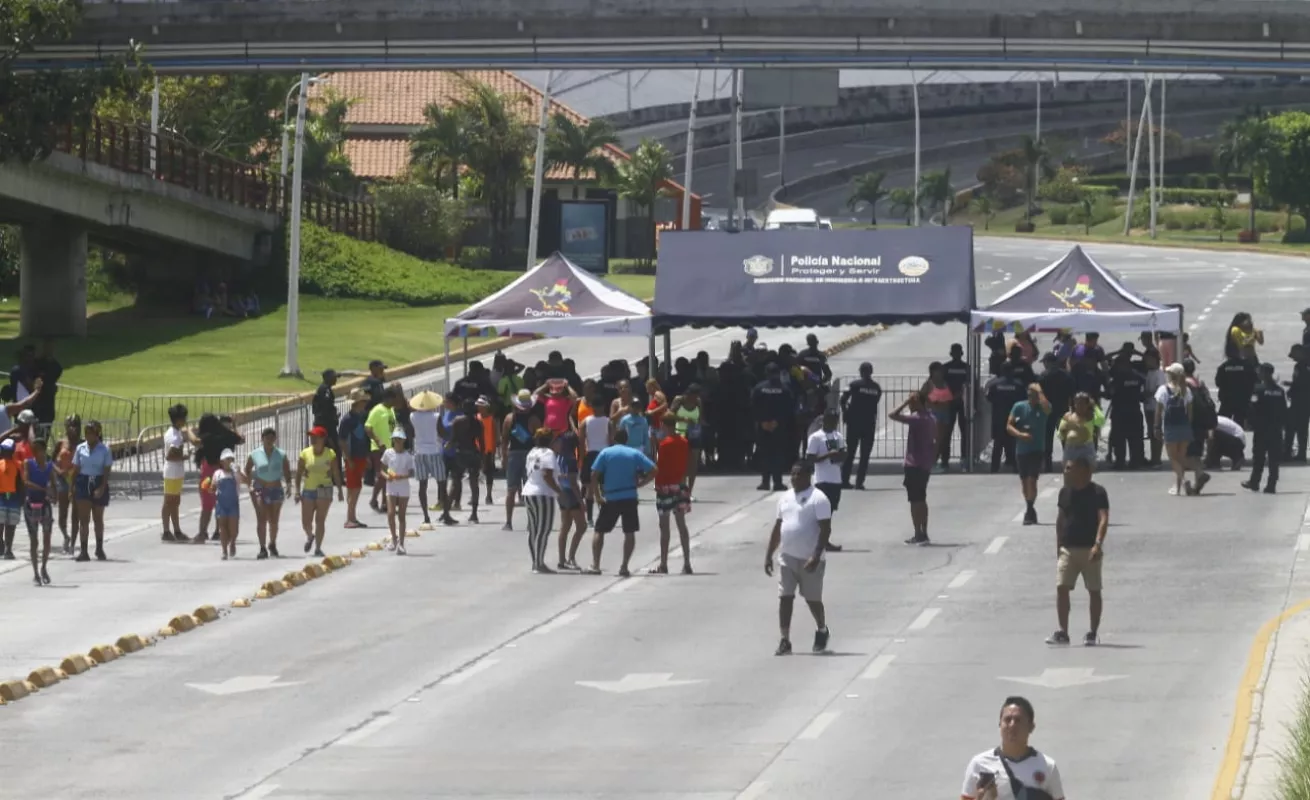 Diversión y gozadera en los culecos de la Cinta Costera 