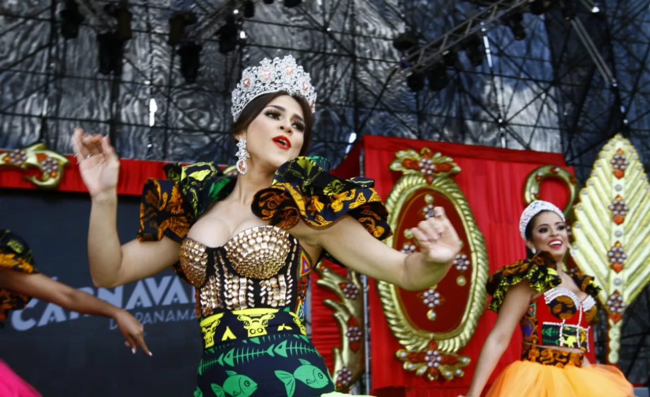 Diversión y gozadera en los culecos de la Cinta Costera 