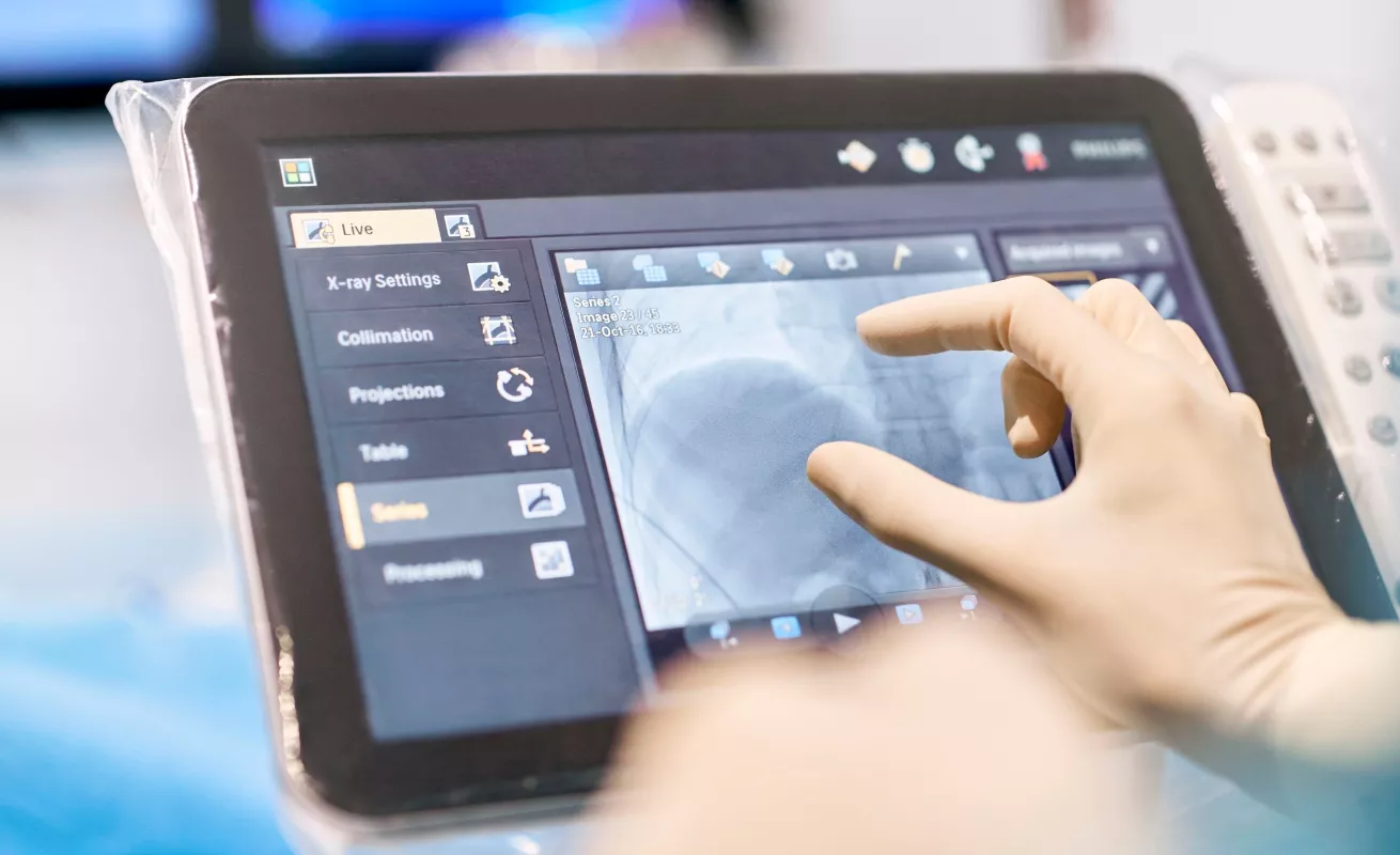 Fusionan gafas con inteligencia artificial y computación en la Nube (Fotos)