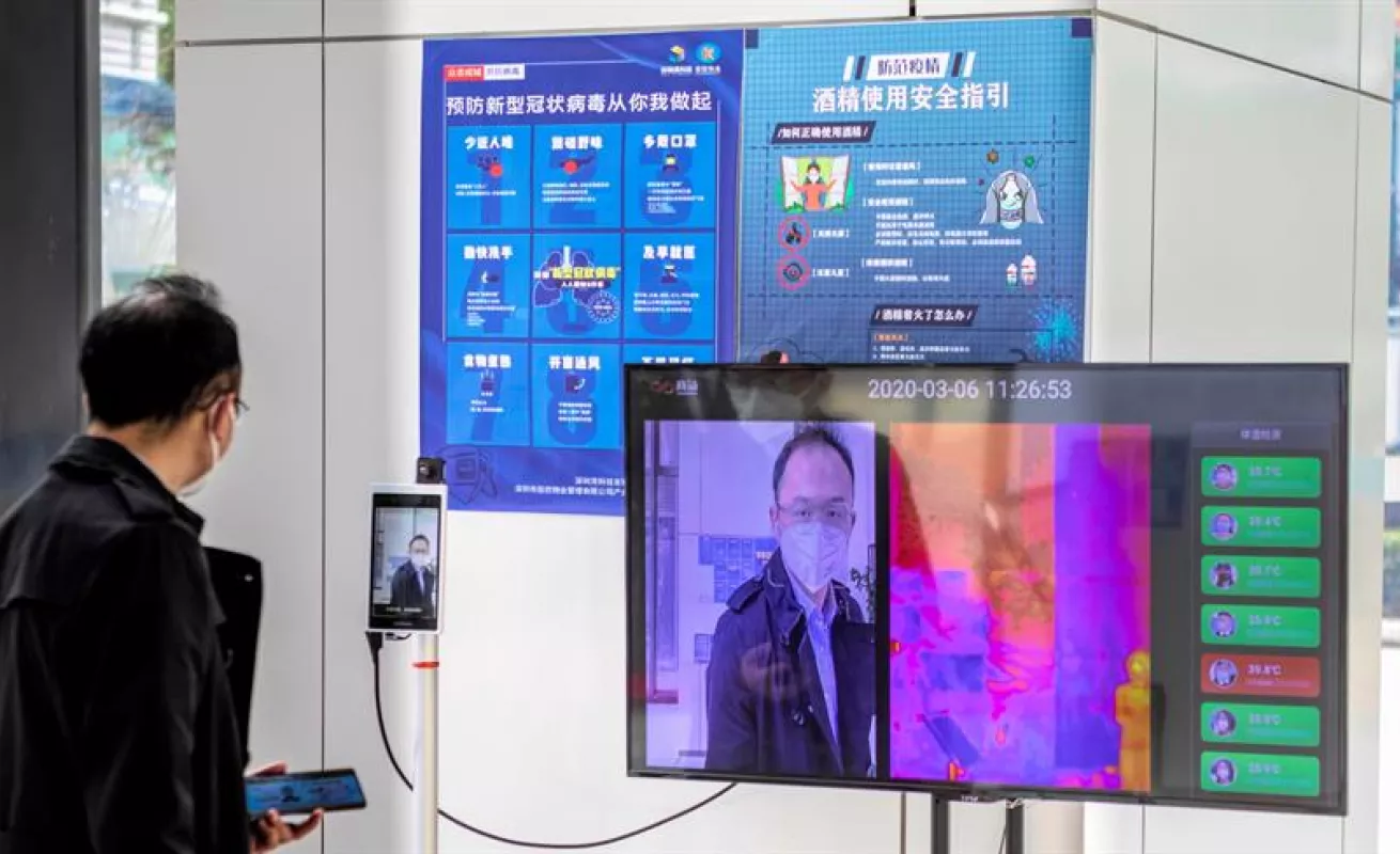 China recurre a la tecnología para contener propagación del Covid-19 (Fotos)