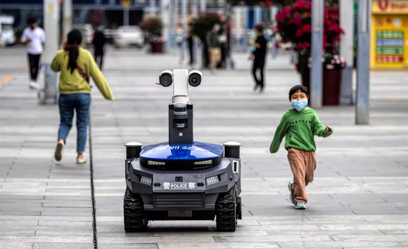 China recurre a la tecnología para contener propagación del Covid-19 (Fotos)