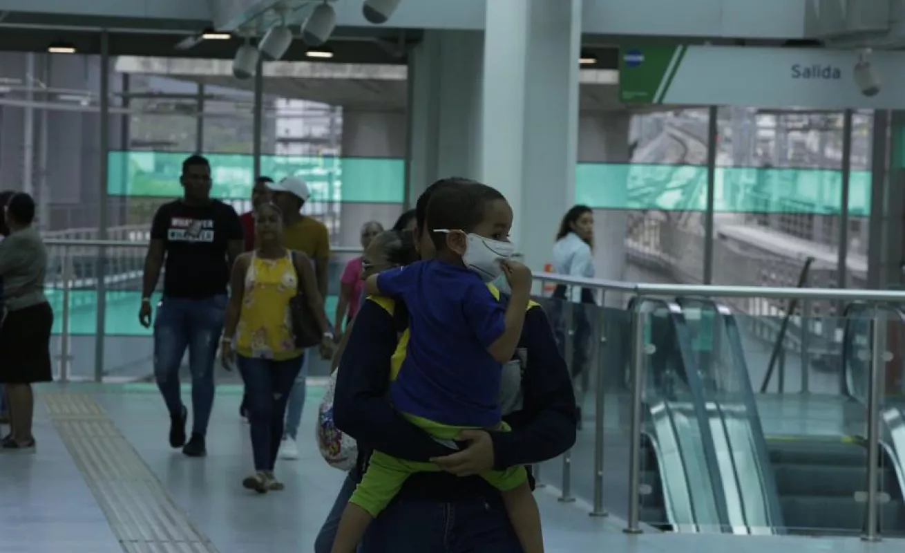 Coronavirus golpea el comercio y obliga a intensificar la prevención (Fotos)