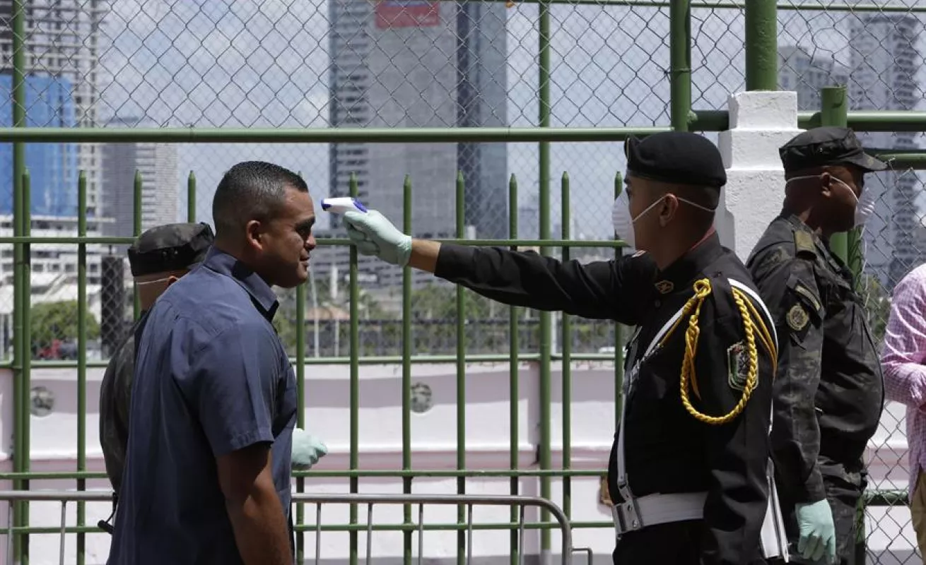 Coronavirus golpea el comercio y obliga a intensificar la prevención (Fotos)