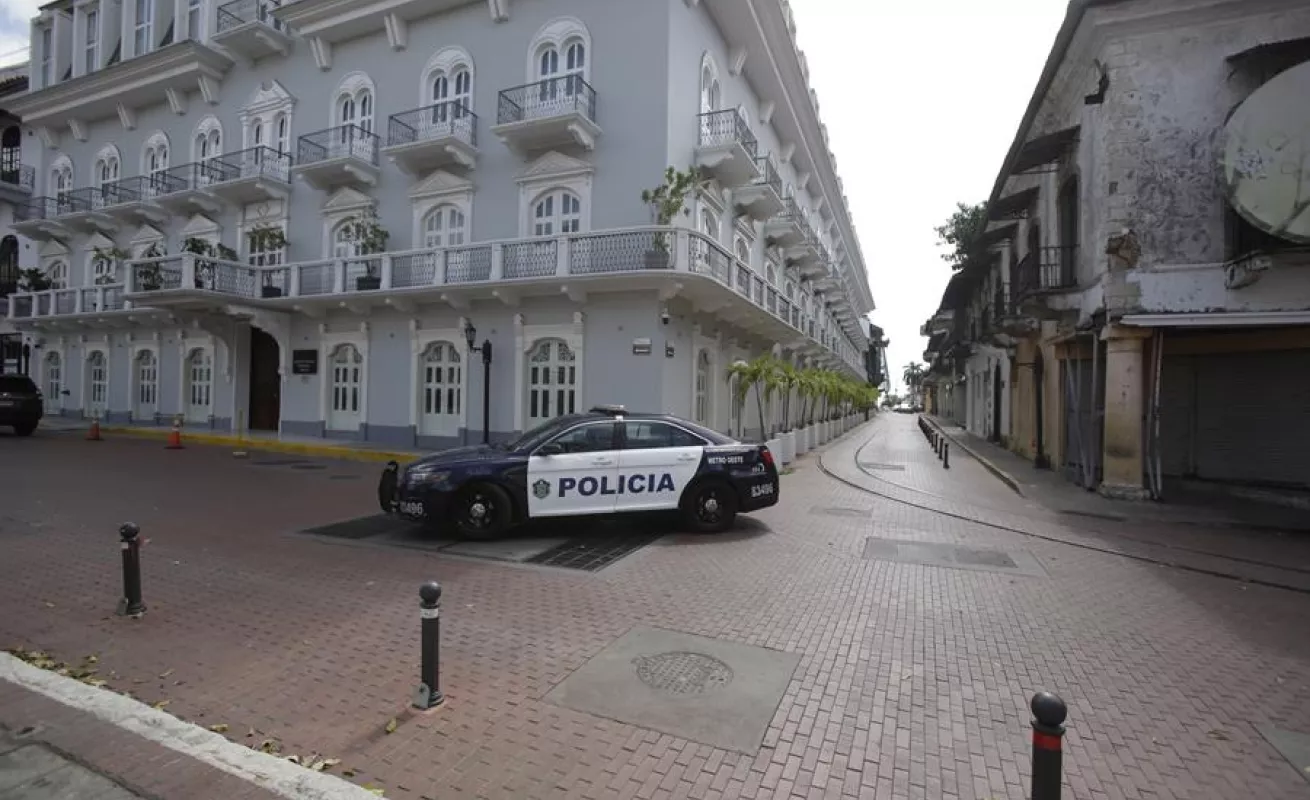 Ciudad de Panamá amanece completamente vacía y con un estricto control 