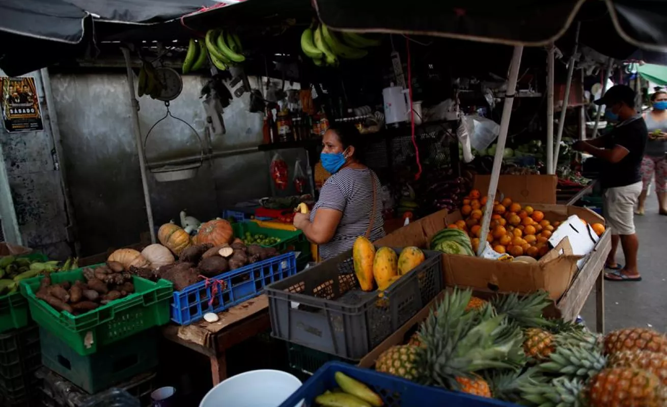 Primer día de circulación solo para mujeres en Panamá por coronavirus (Fotos)