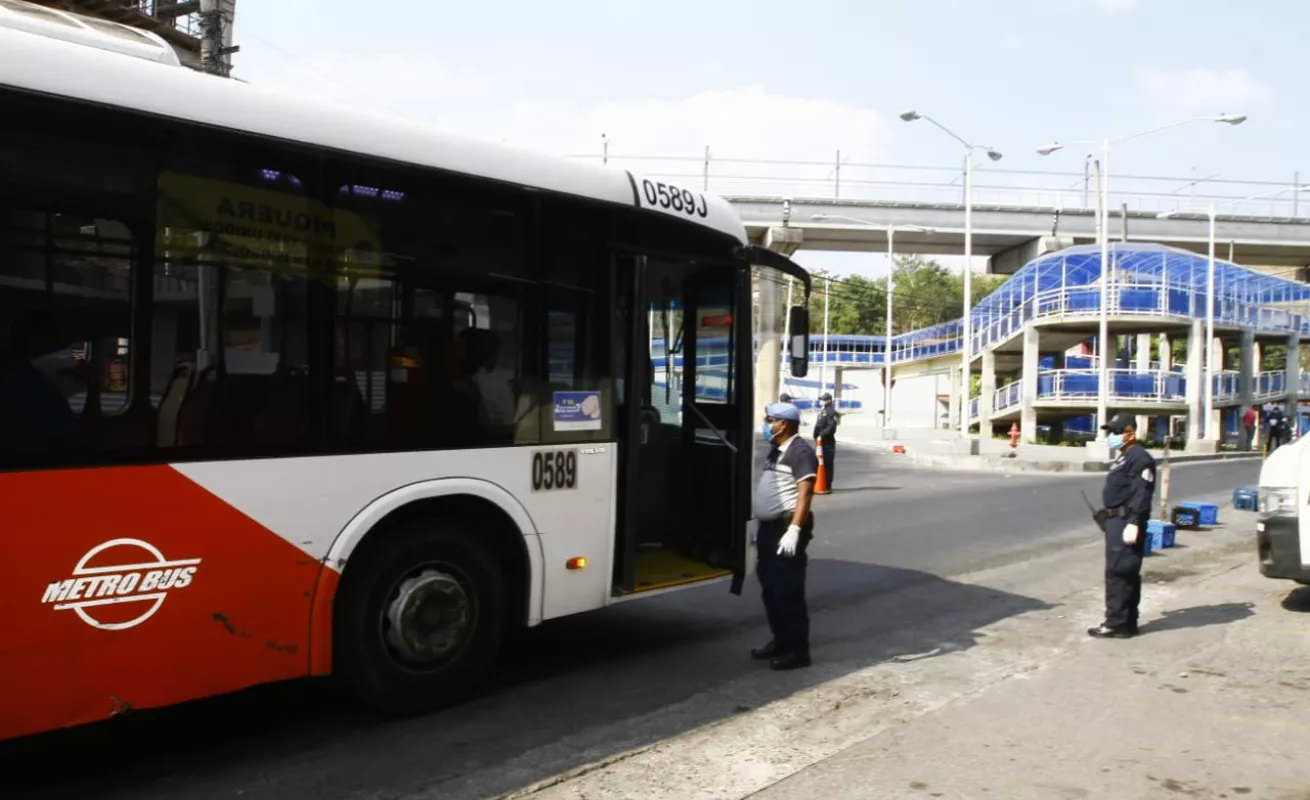 Primer domingo de cuarentena total