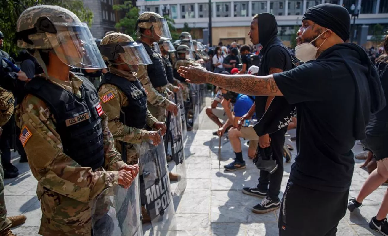 Protesta en California tras la muerte de George Floyd en Minneapolis