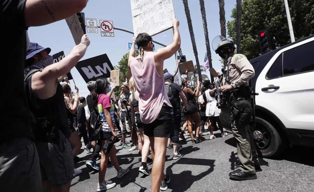Protesta en California tras la muerte de George Floyd en Minneapolis