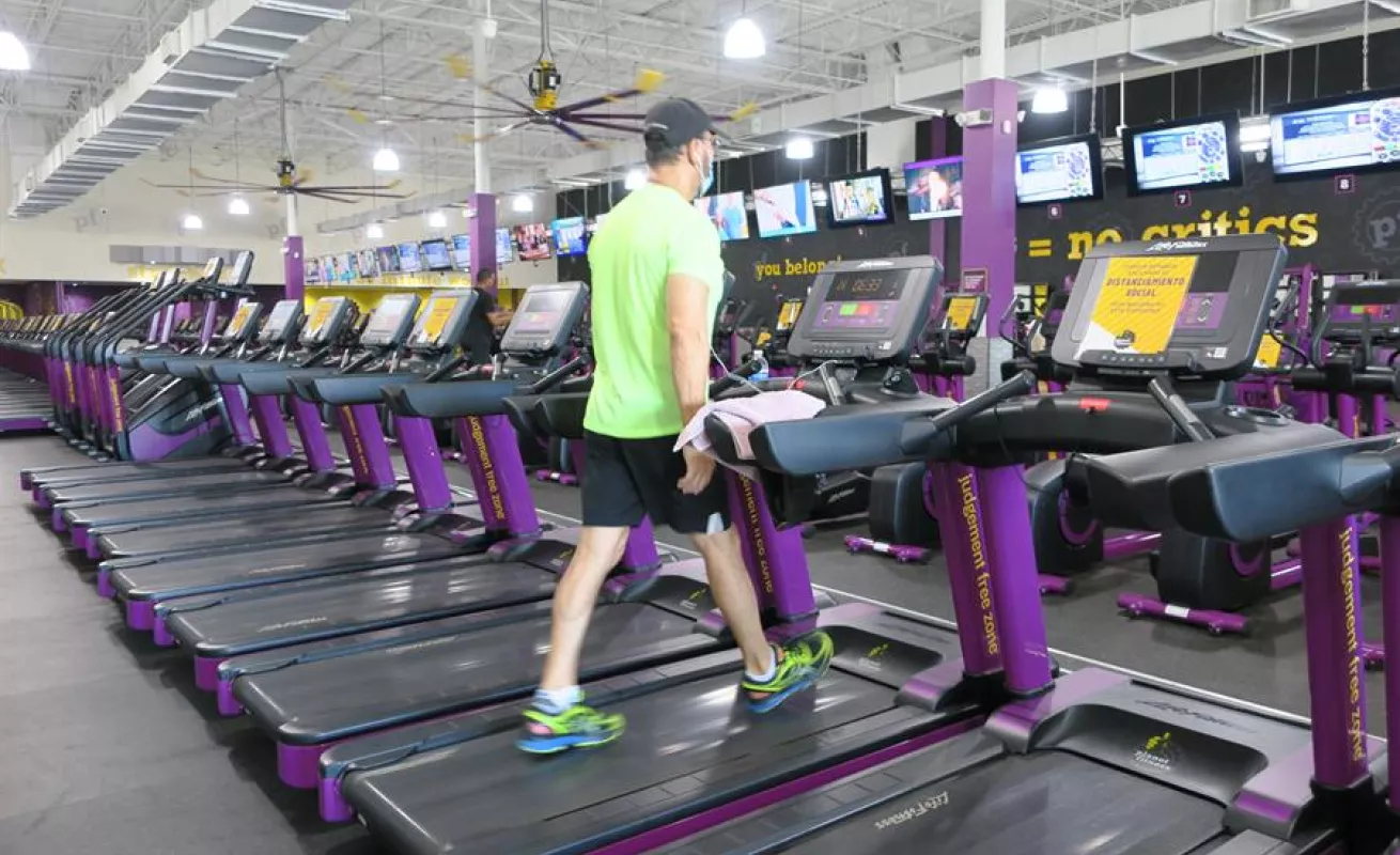  Puerto Rico estrena la reapertura casi total de su economía tras 3 meses confinado