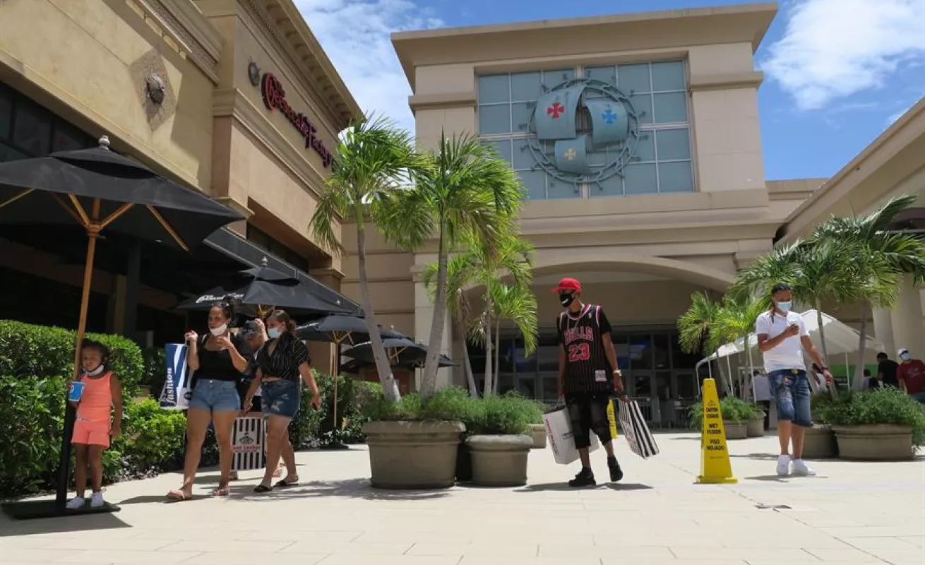  Puerto Rico estrena la reapertura casi total de su economía tras 3 meses confinado