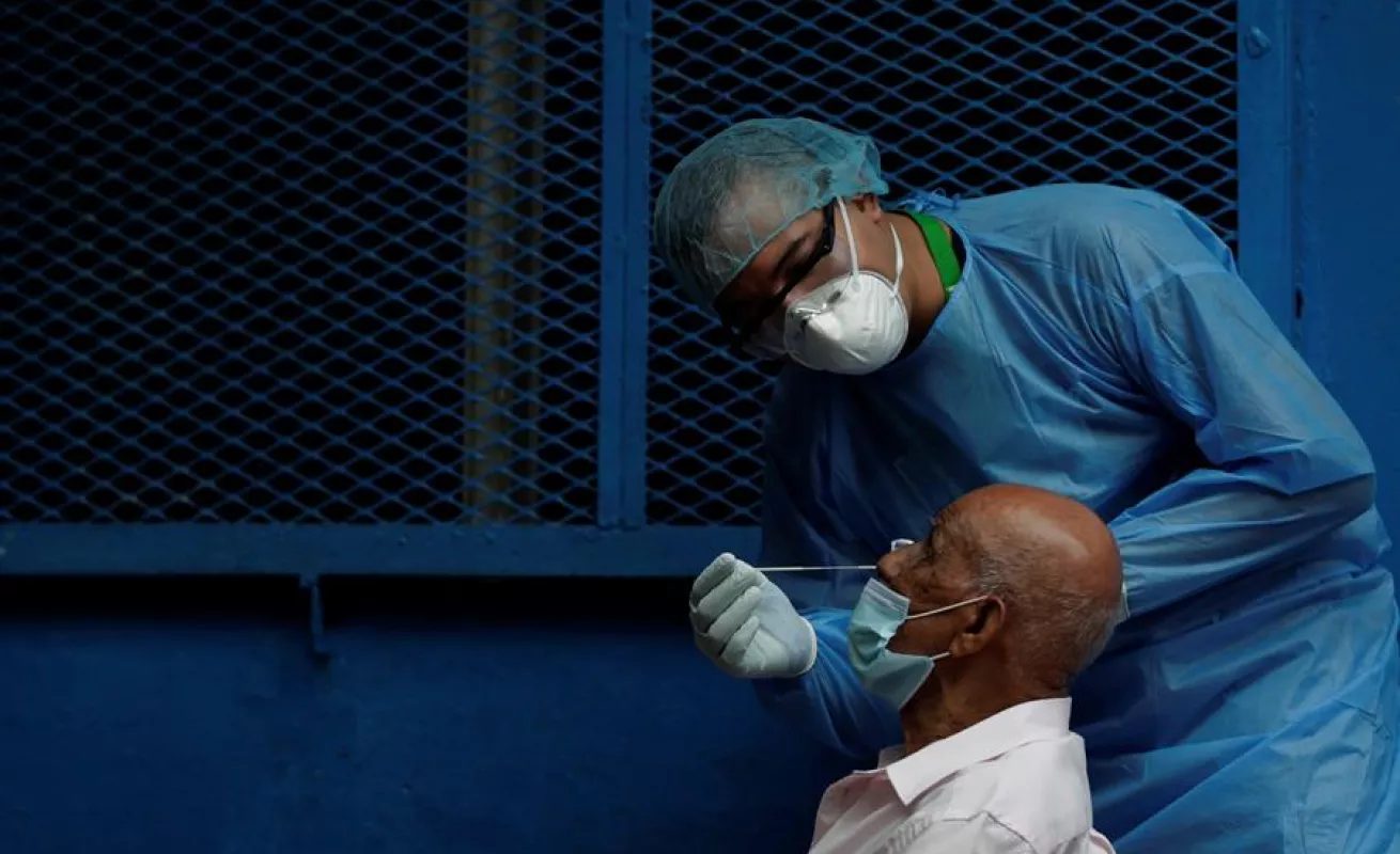  Panamá lucha contra rebrote: busca casa por casa contagios de COVID-19