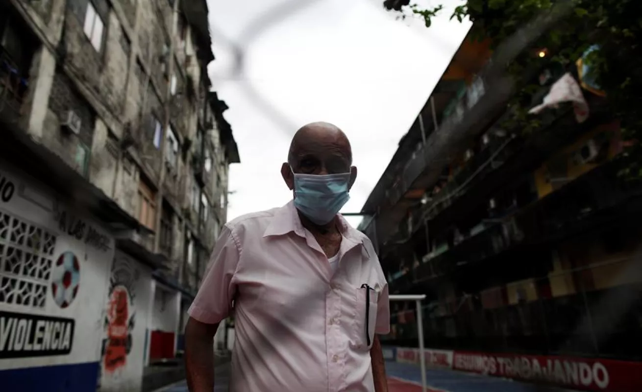  Panamá lucha contra rebrote: busca casa por casa contagios de COVID-19