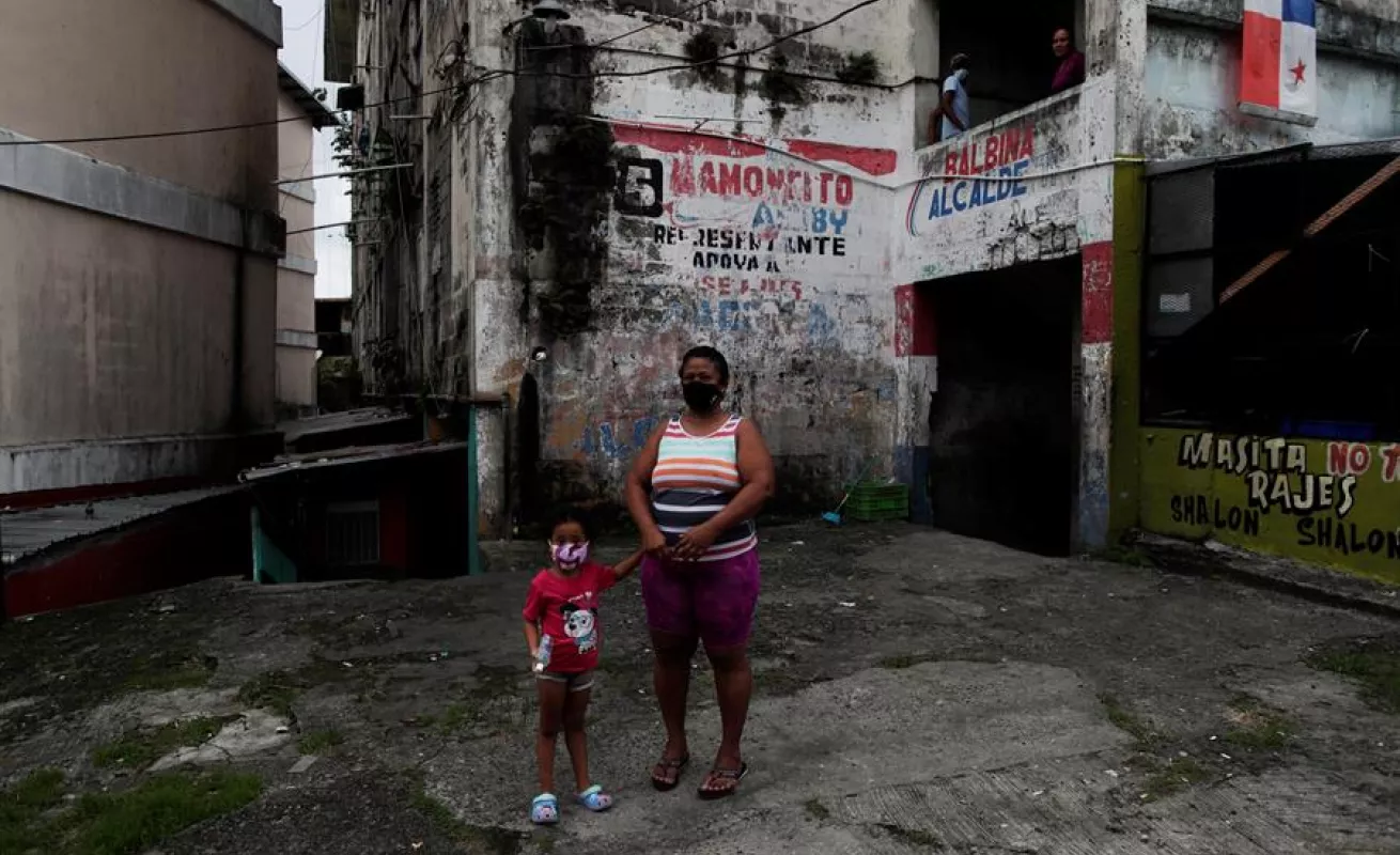 Panamá lucha contra rebrote: busca casa por casa contagios de COVID-19