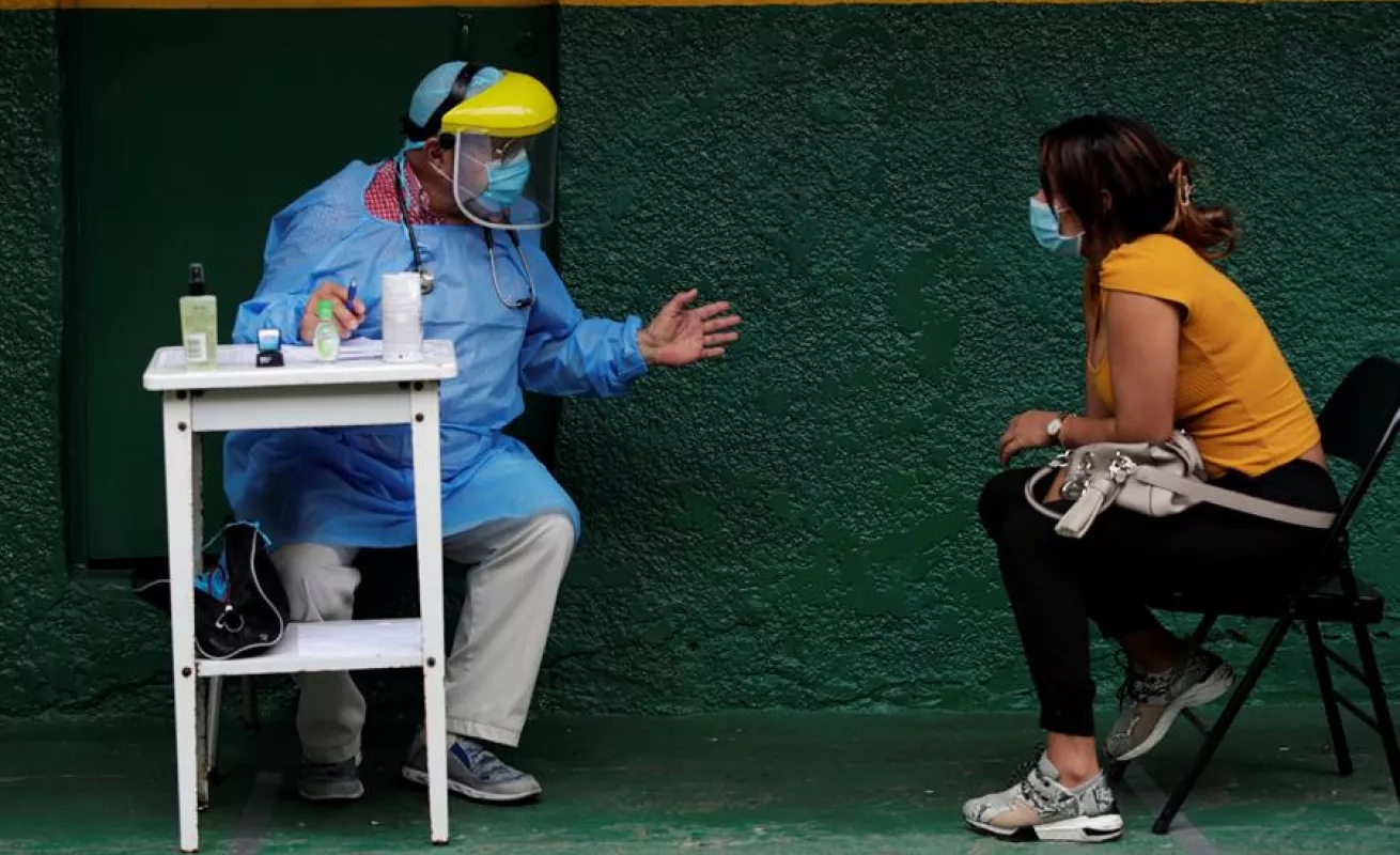  Panamá lucha contra rebrote: busca casa por casa contagios de COVID-19