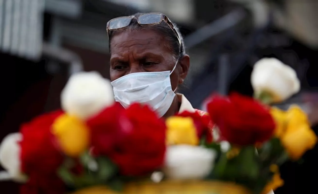 En un mercadito de Panamá se sobrevive con la venta de plantas medicinales