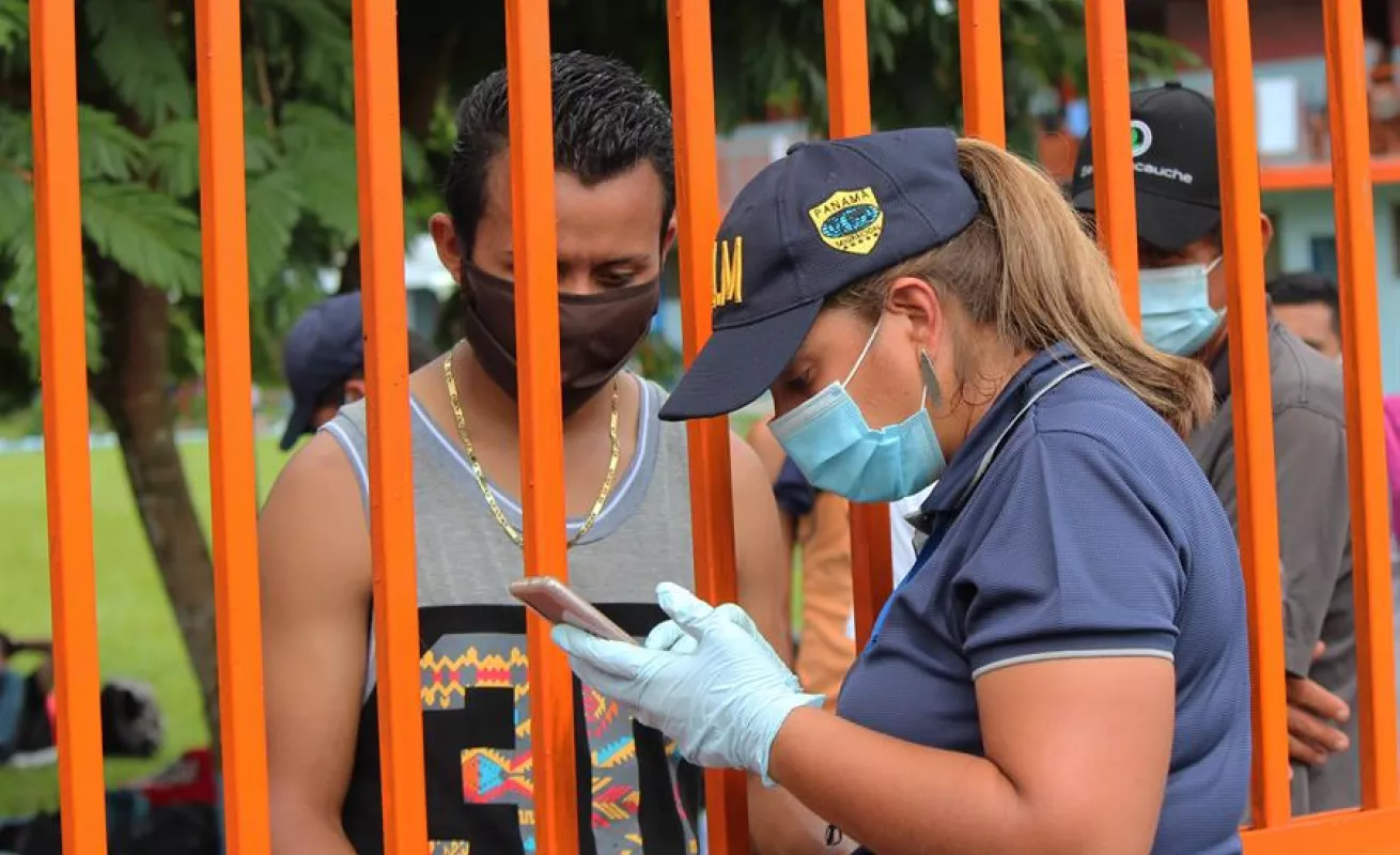  Salen de Panamá los primeros cien nicaragüenses tras autorización de Managua