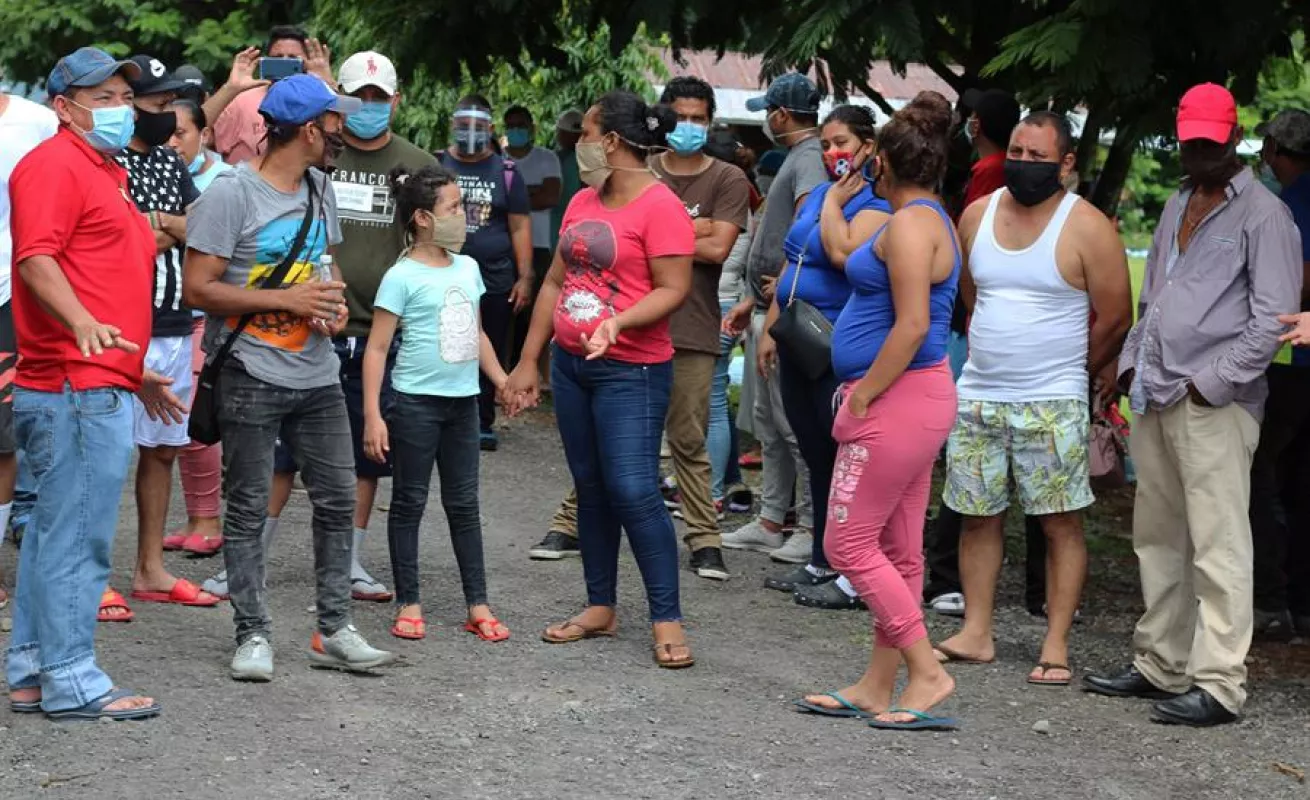  Salen de Panamá los primeros cien nicaragüenses tras autorización de Managua