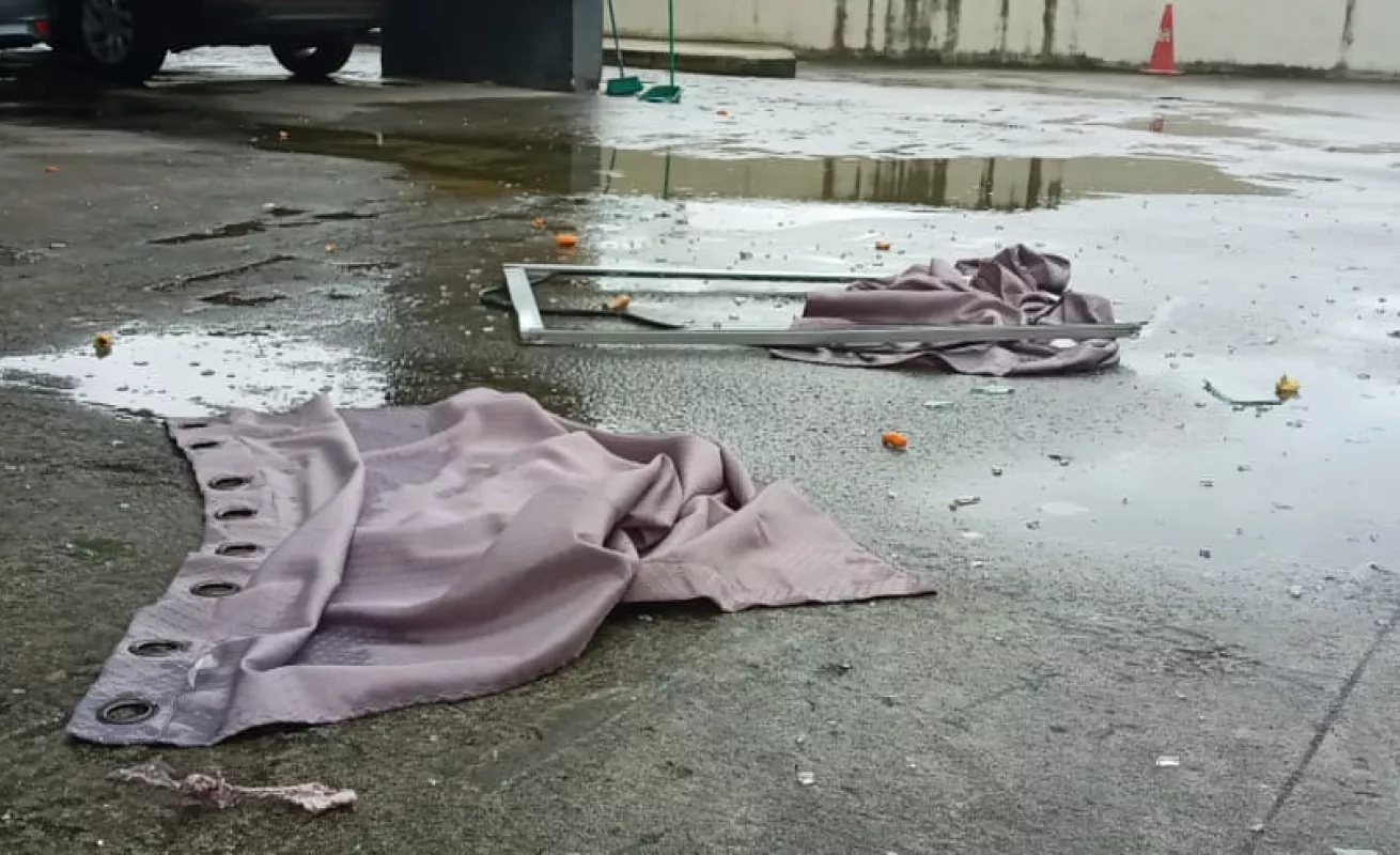 Explosión en un apartamento en Río Abajo deja heridos y un gran susto