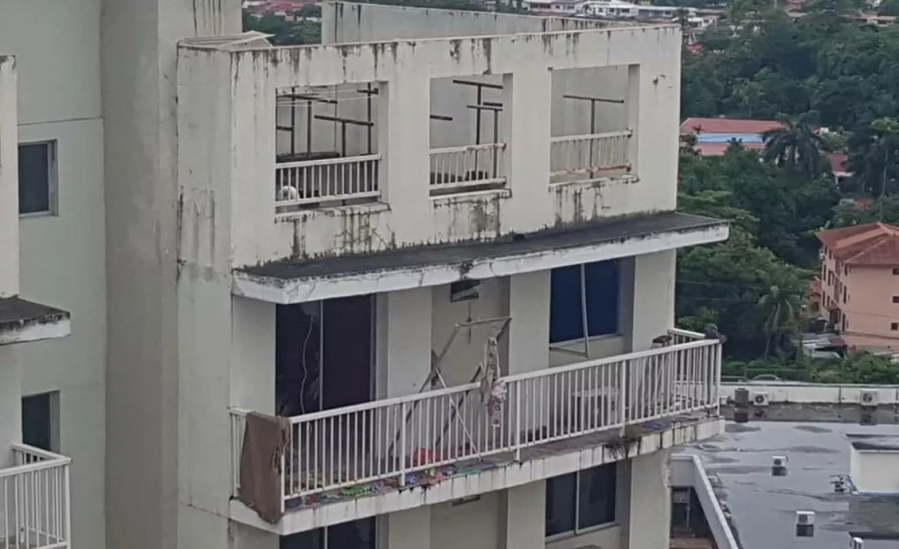 Explosión en un apartamento en Río Abajo deja heridos y un gran susto