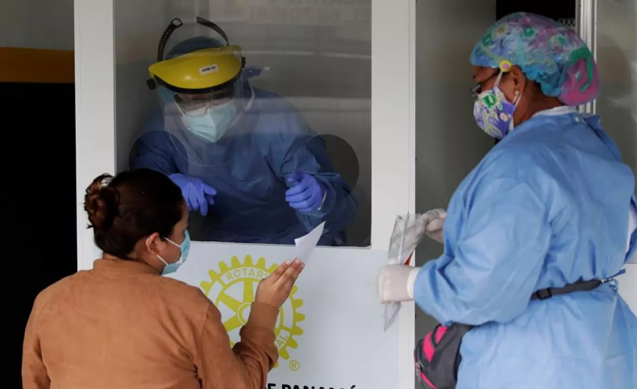  Sociedad médica pide suspender reapertura y volver a encierro duro en Panamá