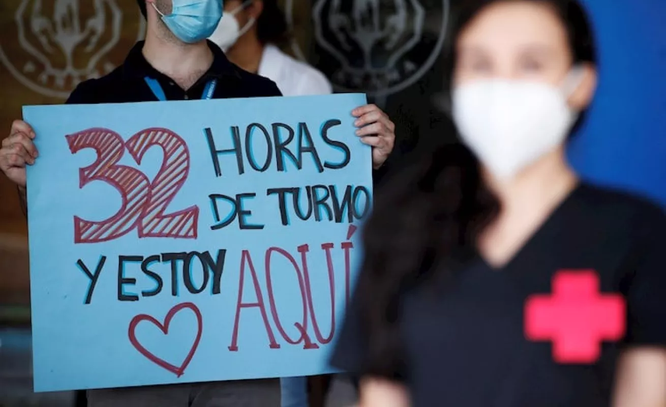 Médicos se solidarizan con colegas 