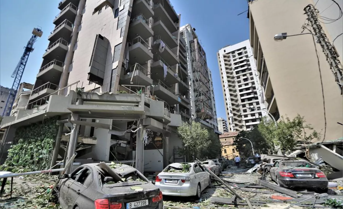Imágenes de la devastación que dejó la deflagración en Beirut (Fotos)